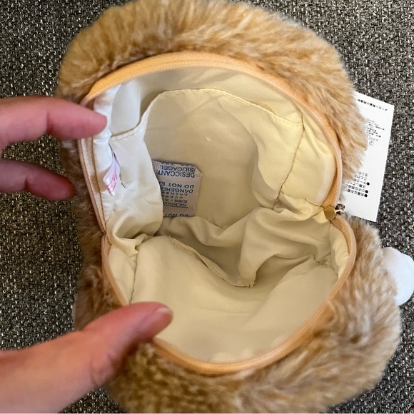 BNWT Japan Cinnamoroll zippered Pouch (Forest Small Animals) - Picture 10 of 11